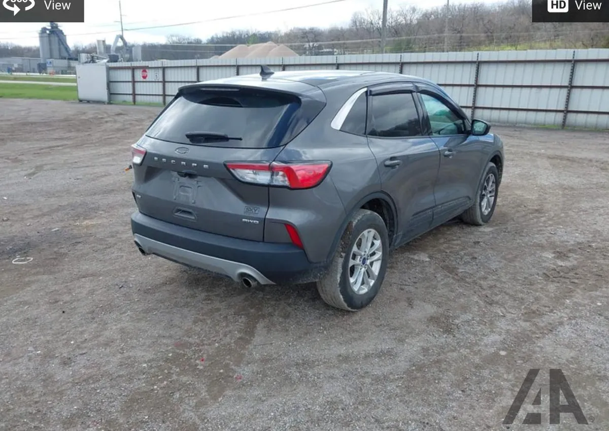 FORD ESCAPE SE 2022