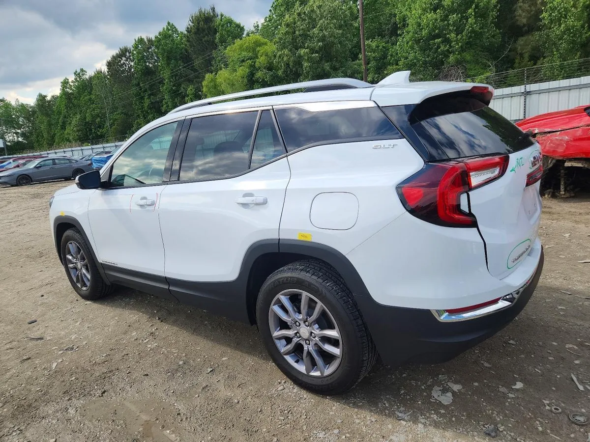 GMC TERRAIN SLT 2024