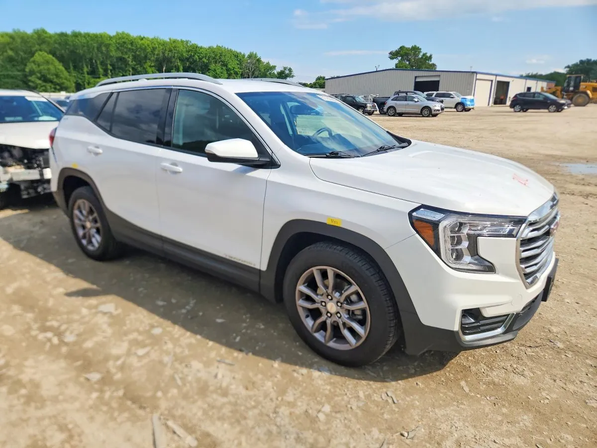GMC TERRAIN SLT 2024