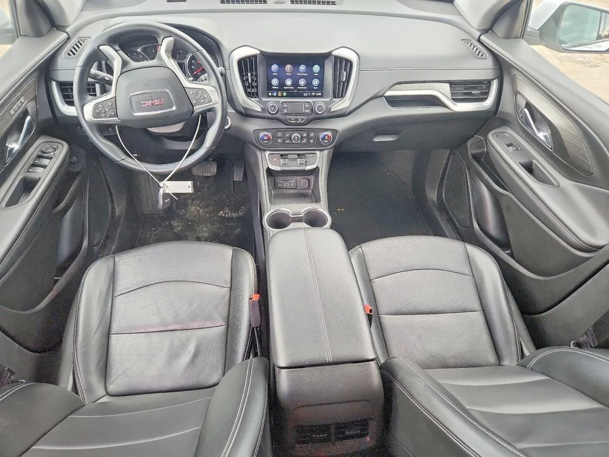 GMC TERRAIN SLT 2024