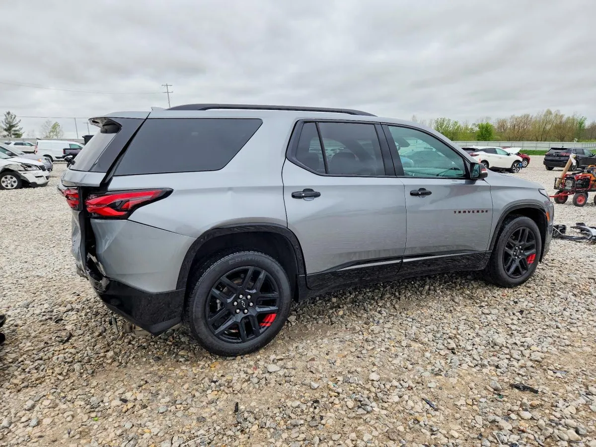 CHEVROLET TRAVERSE ЭЛЕКТРОПРИВОД БАГАЖНИКА ВЕНТИЛЯЦИЯ И ПОДОГРЕВ ПЕРЕДНИХ СИДЕНИЙ ПОДОГРЕВ РУЛЯ И ВТОРОГО РЯДА ПАМЯТЬ С 2023