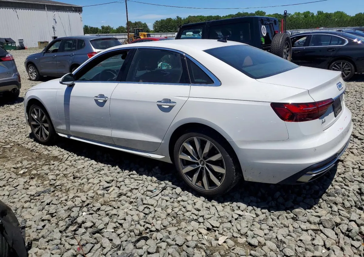 AUDI A4 PREMIUM 2023