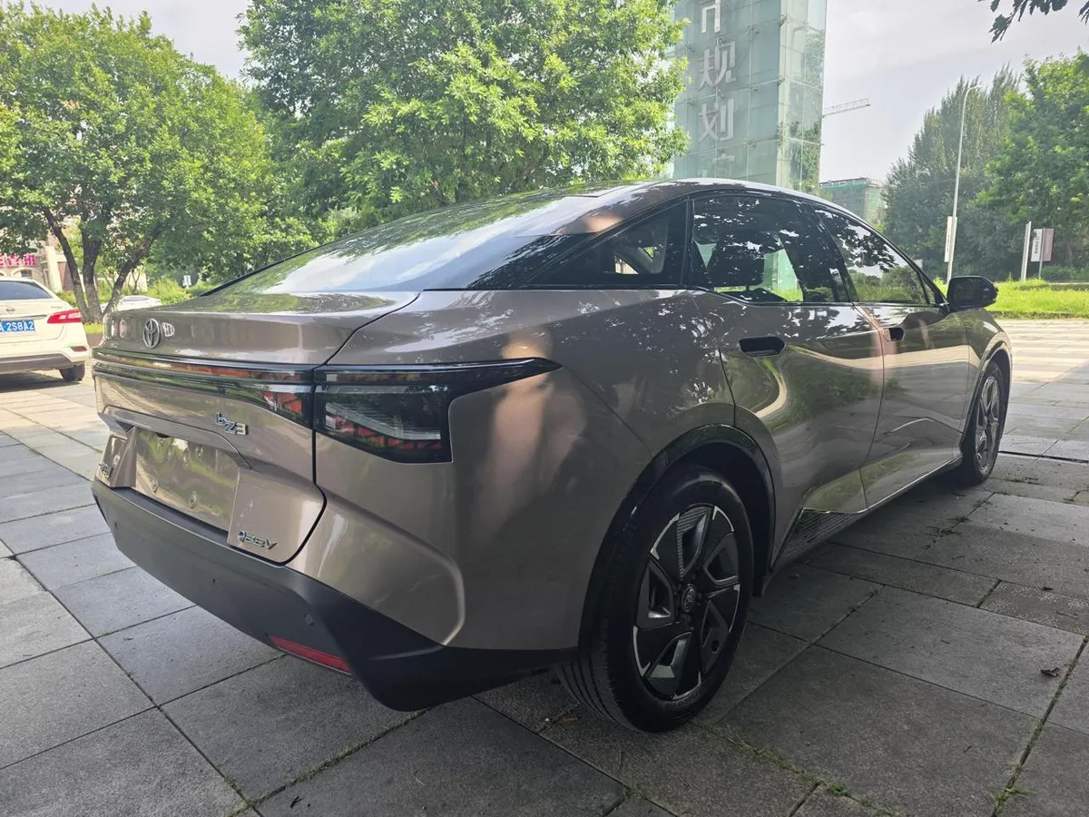 TOYOTA BZ3 PREMIUM 2023