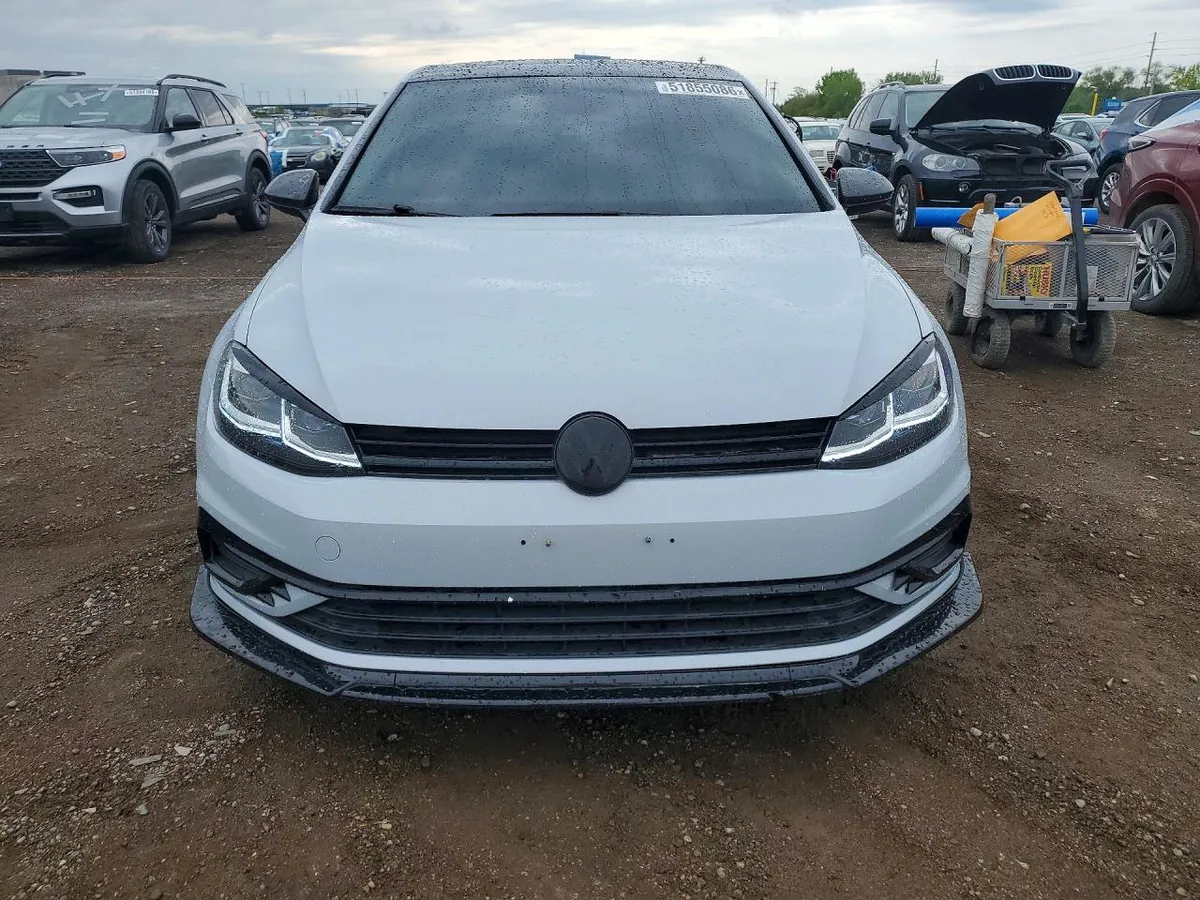 VOLKSWAGEN GOLF 2020