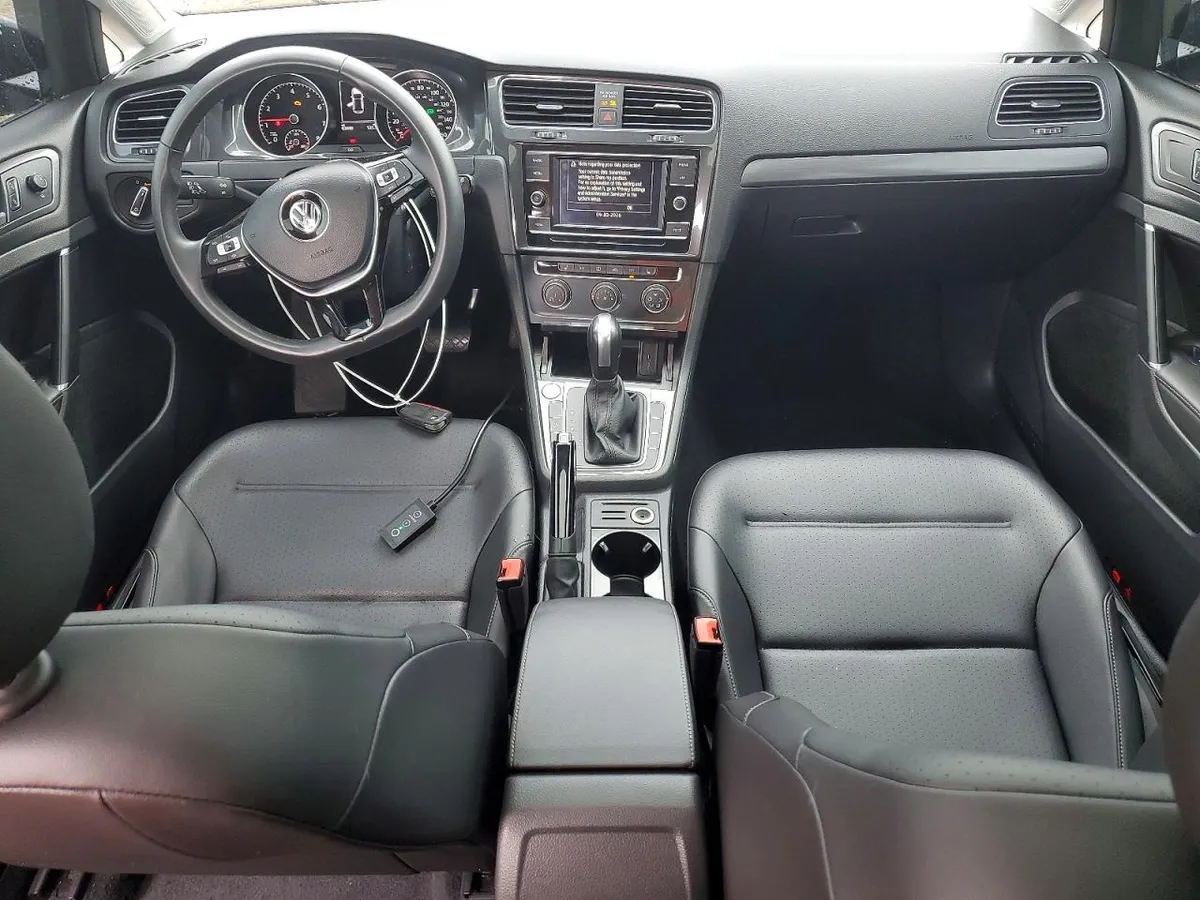 VOLKSWAGEN GOLF 2020