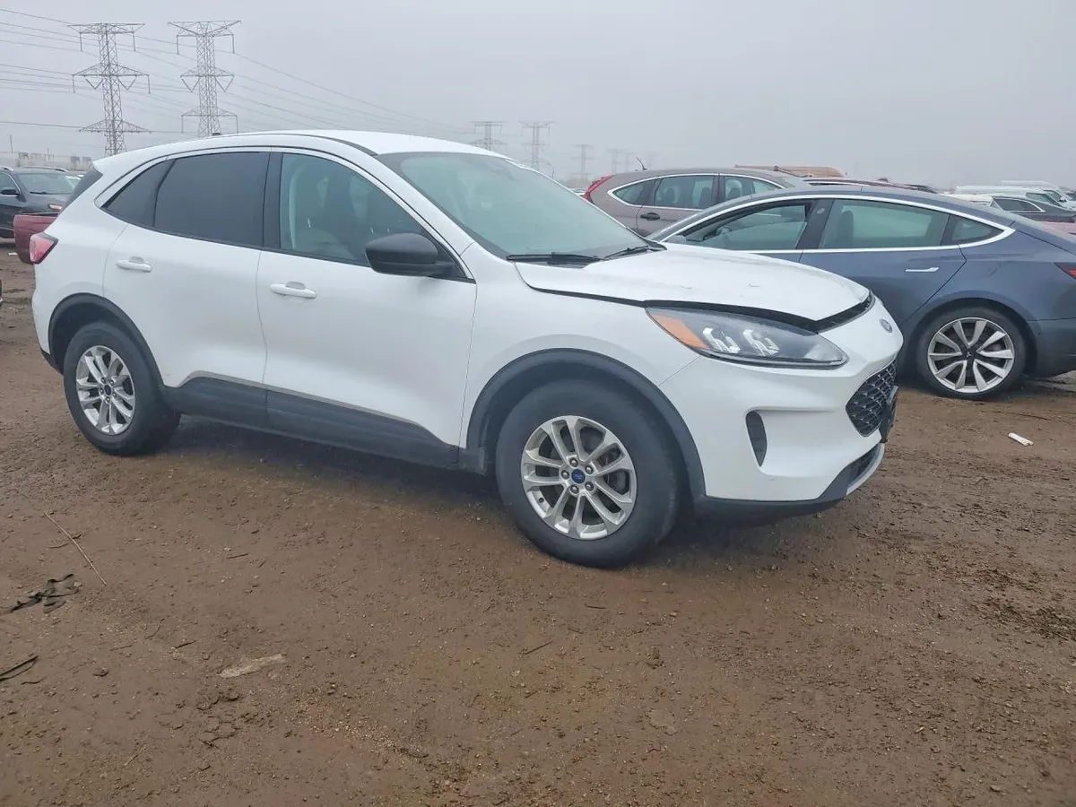 FORD ESCAPE SE 2022