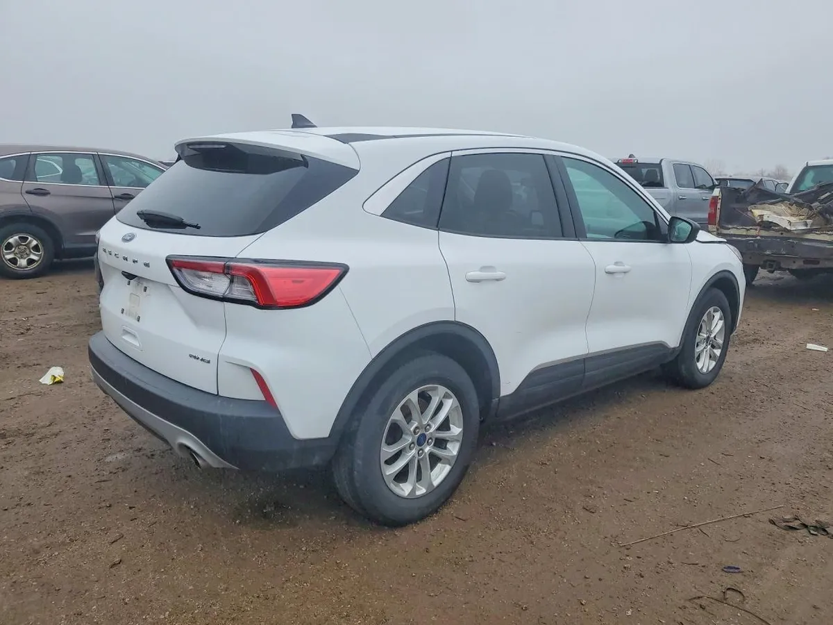 FORD ESCAPE SE 2022