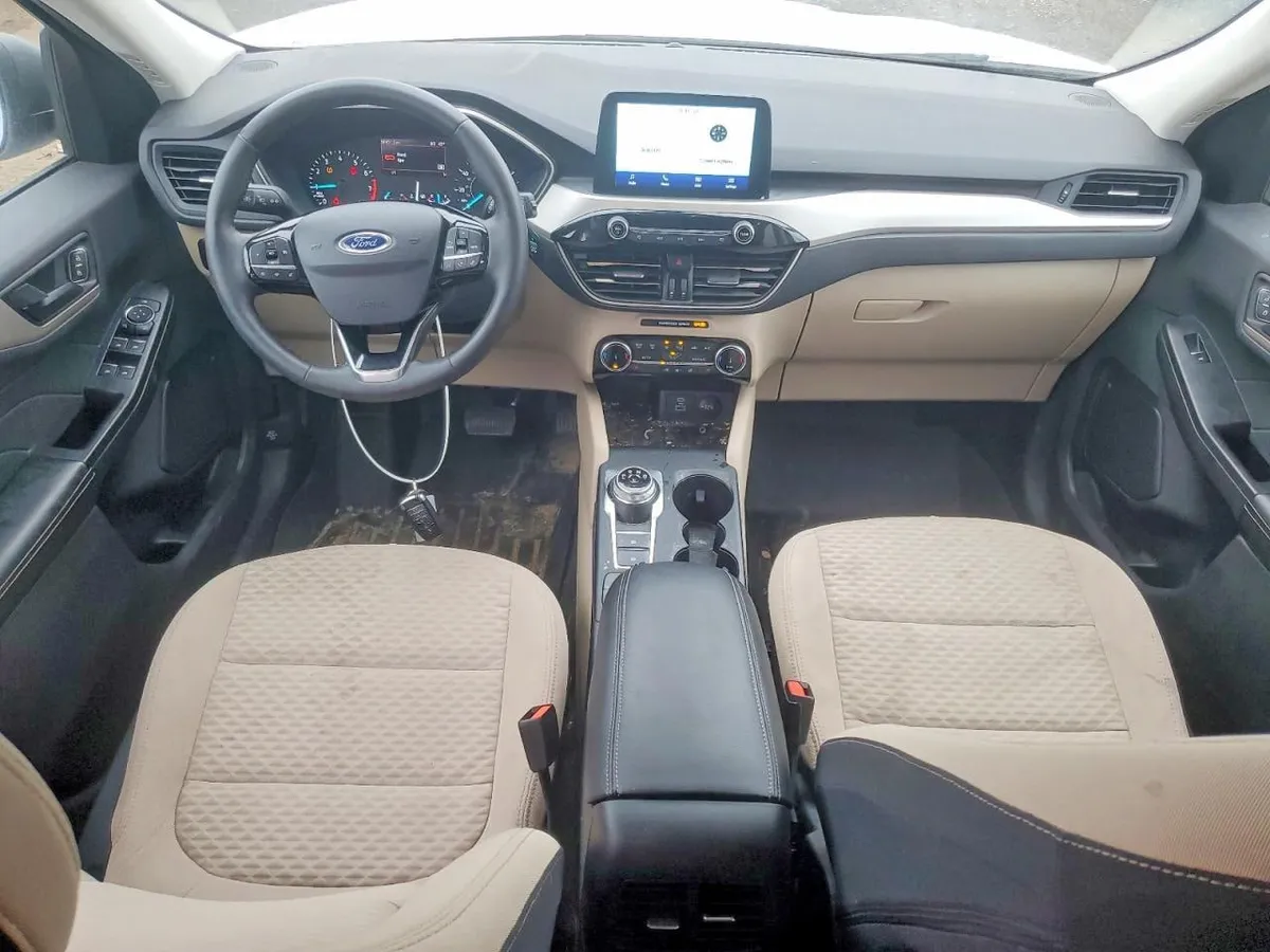 FORD ESCAPE SE 2022