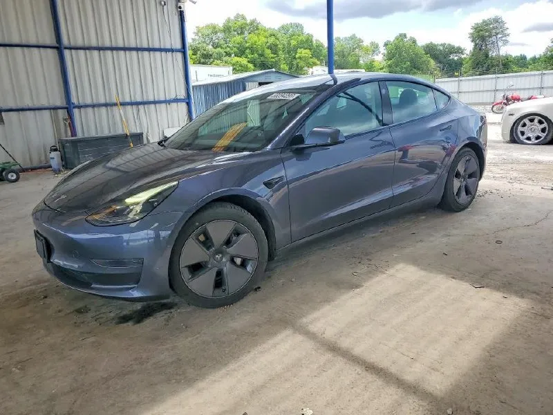 TESLA MODEL 3 2021