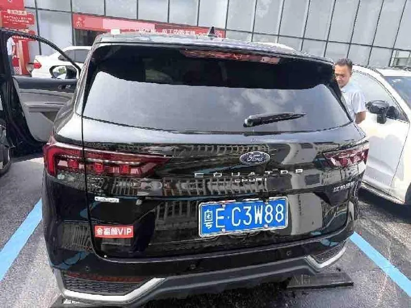 FORD LINGRUI 2022
