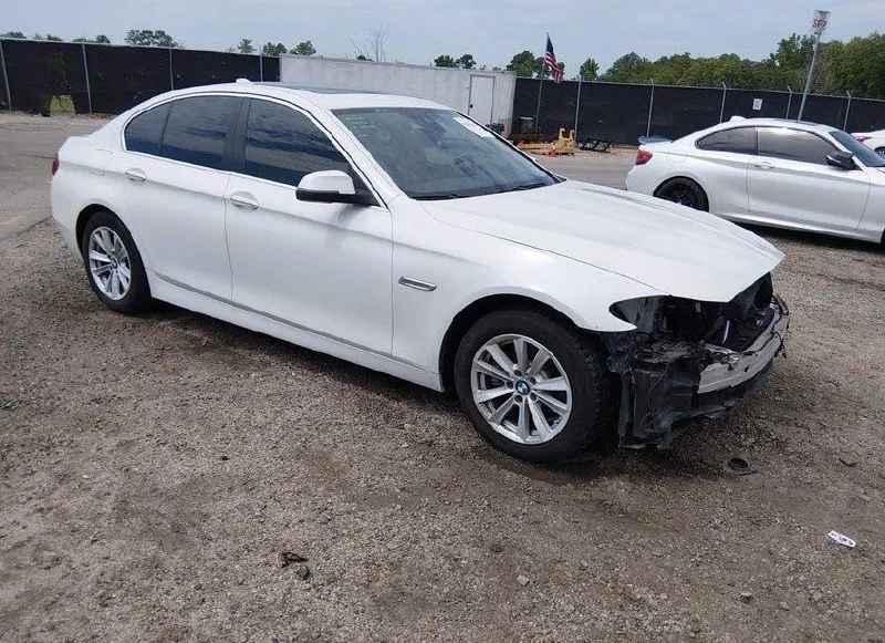 BMW 528I 2015