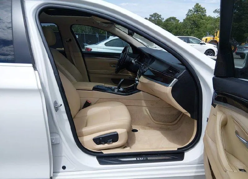 BMW 528I 2015