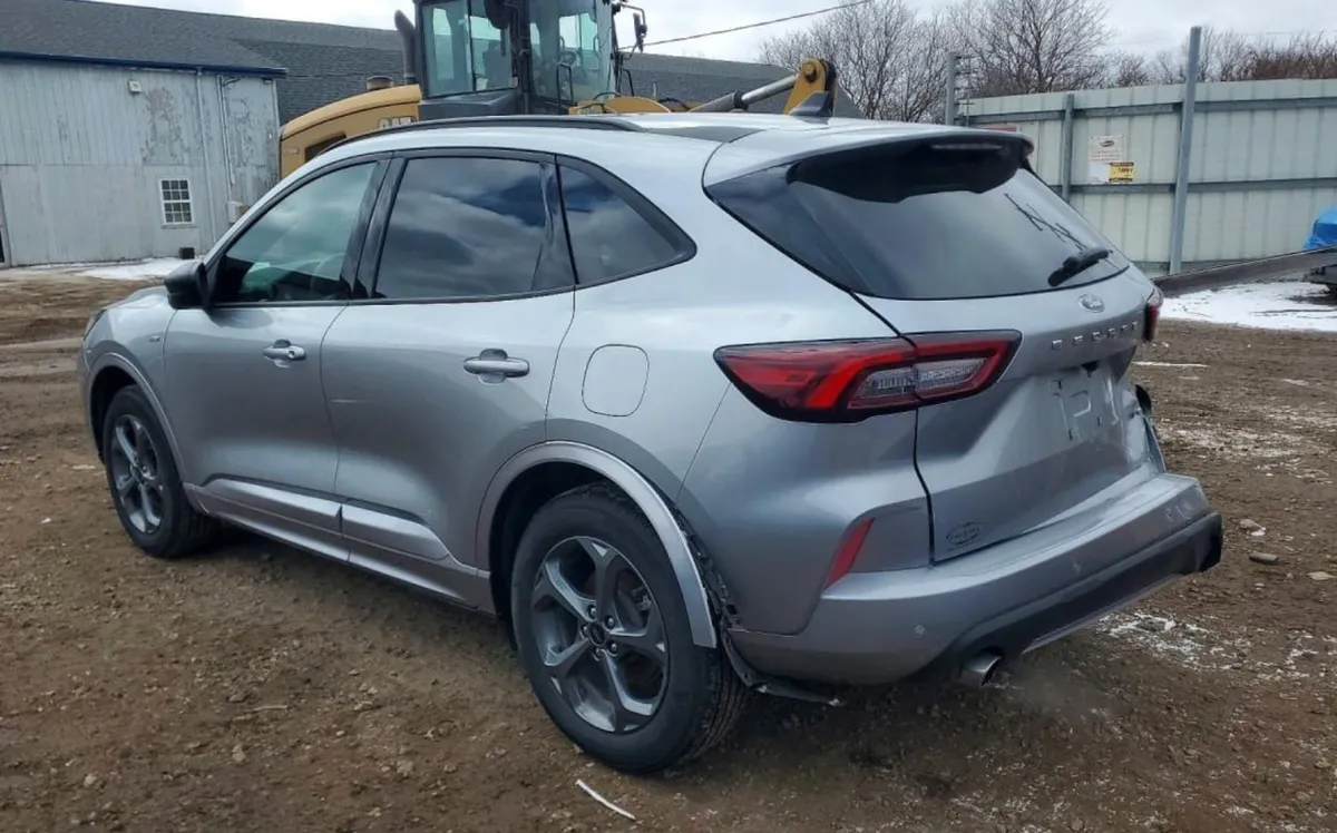 FORD ESCAPE ST-LINE 2024