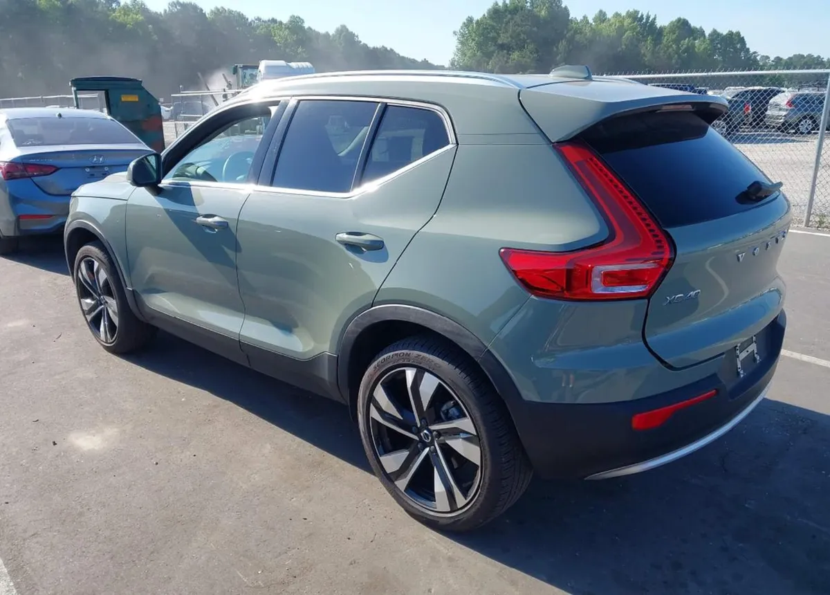 VOLVO XC40 0 2023