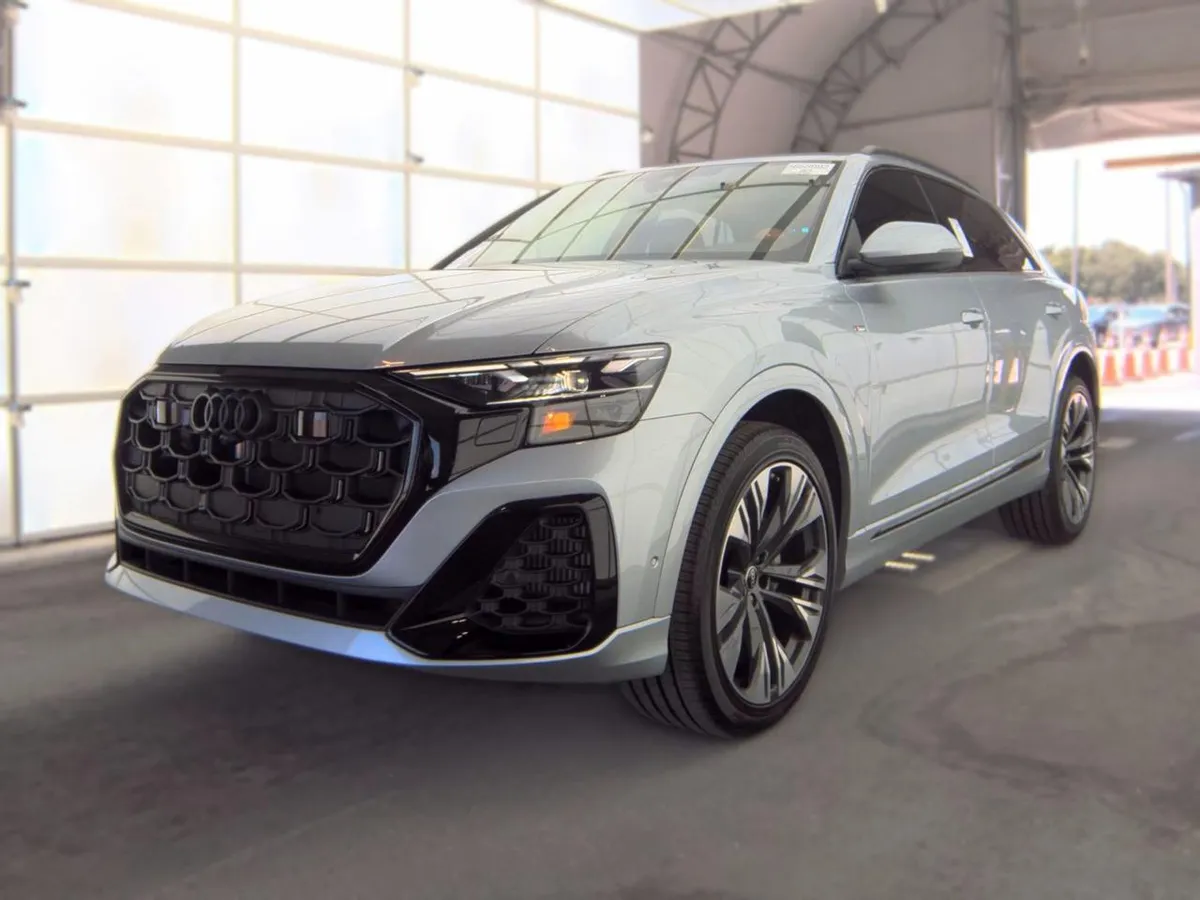 AUDI Q8 PREMIUM 2025