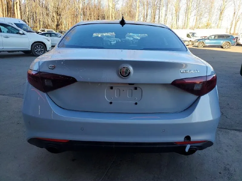 ALFA ROMEO GIULIA SUPER 2022