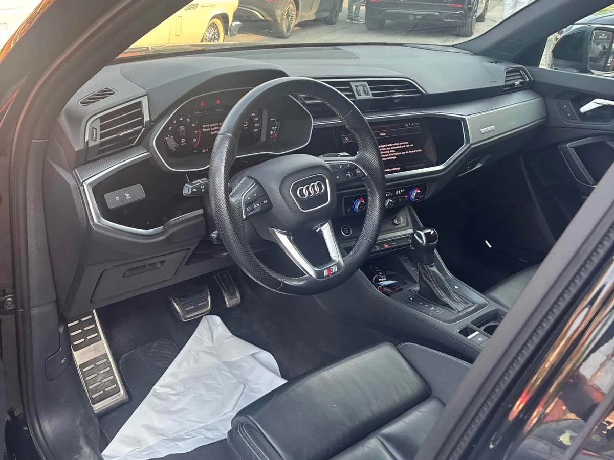 AUDI Q3 2023