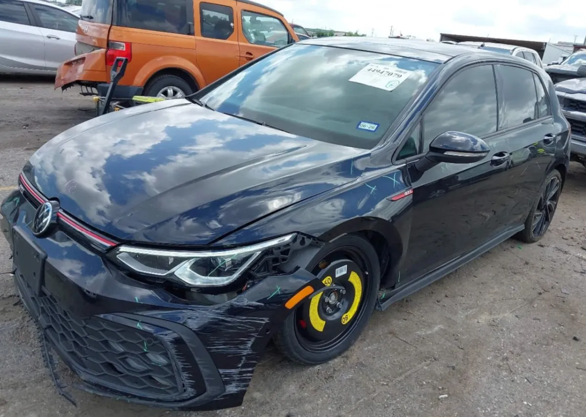 VOLKSWAGEN GOLF GTI AUTOBAHN 2023
