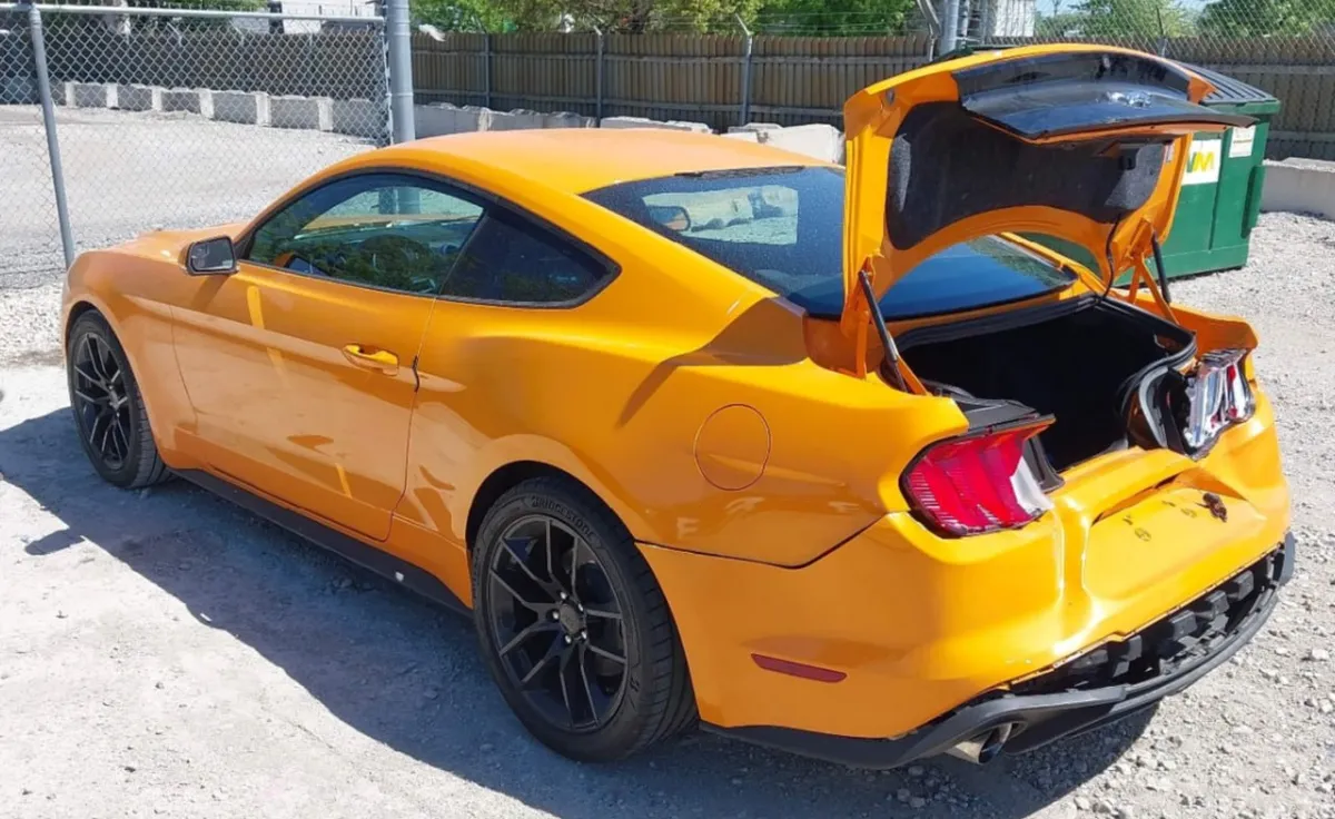 FORD MUSTANG FASTBACK ECOBOOST 2018