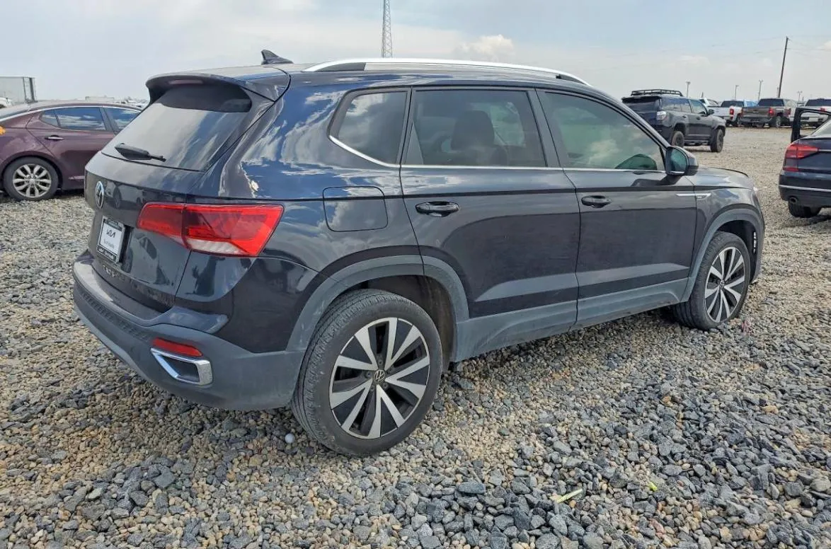 VOLKSWAGEN TAOS SE 2024