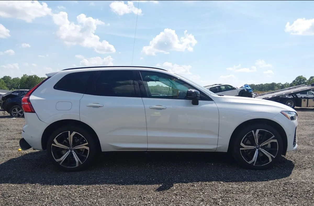 VOLVO XC60 B6 ULTIMATE DARK 2023