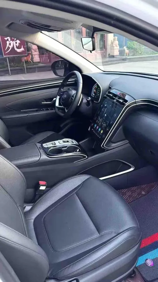 HYUNDAI TUCSON PREMIUM 2023