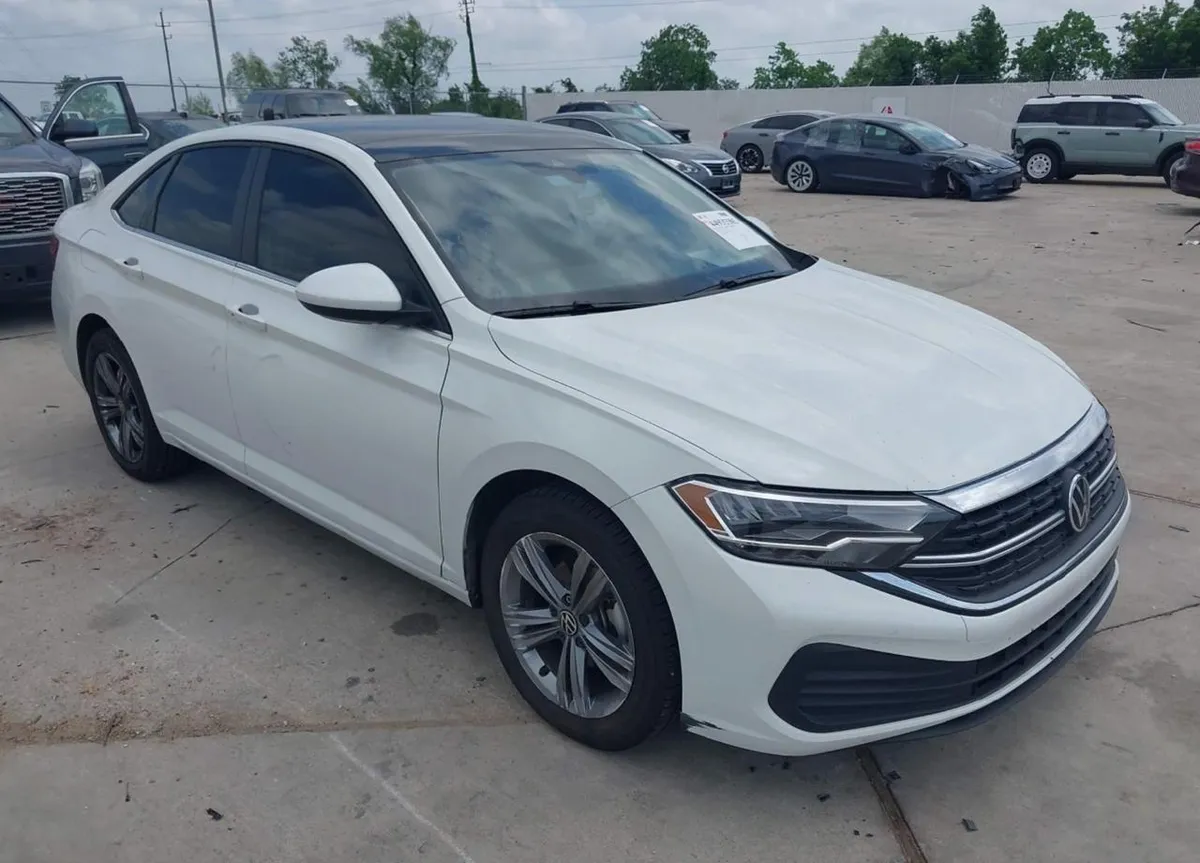 VOLKSWAGEN JETTA SE 2024