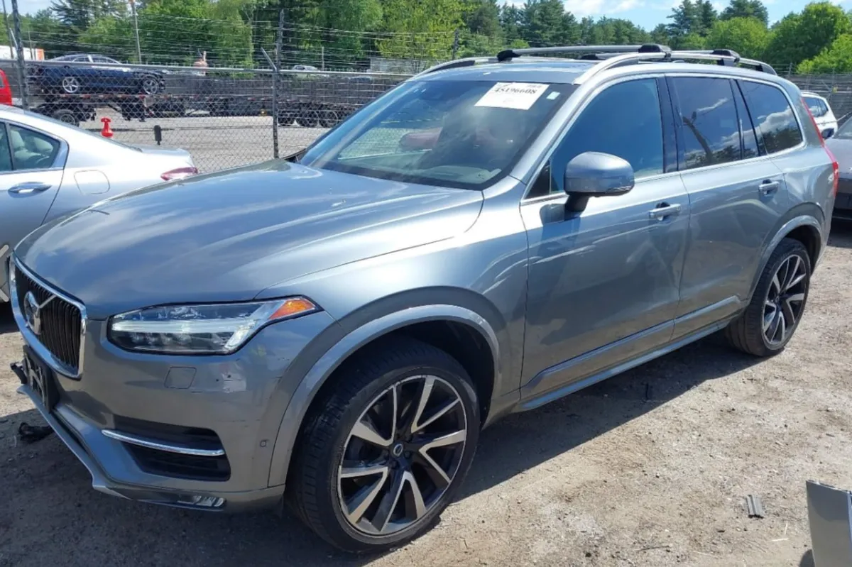 VOLVO XC90 T6 MOMENTUM 2018