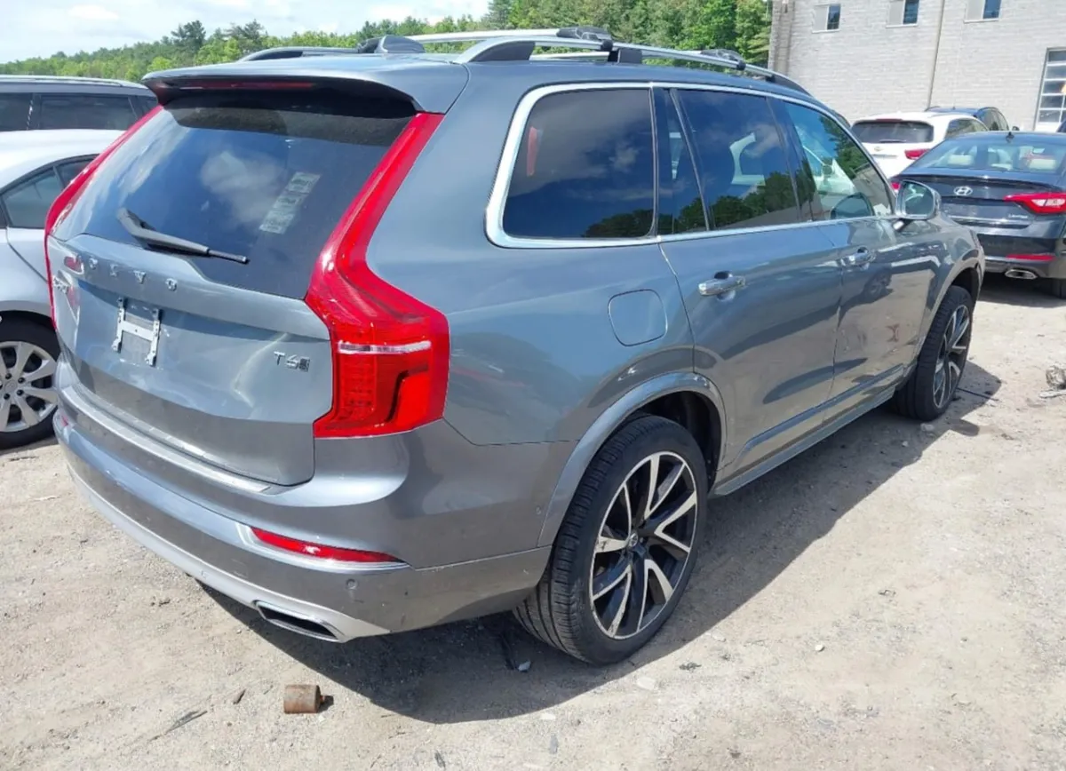 VOLVO XC90 T6 MOMENTUM 2018