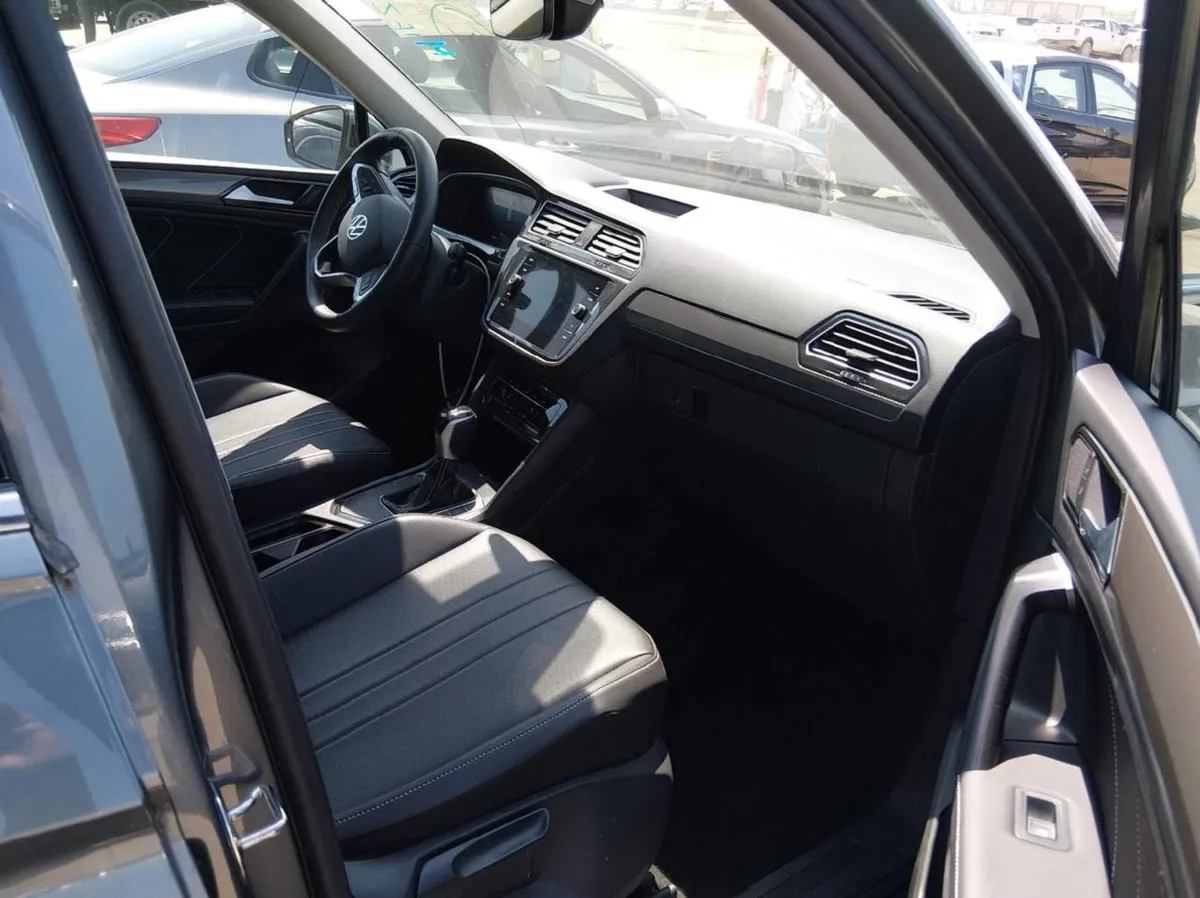 VOLKSWAGEN TIGUAN SE 2023