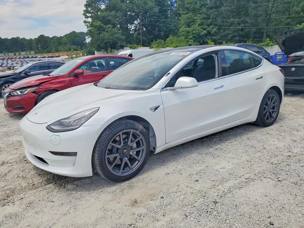 TESLA MODEL 3 2020