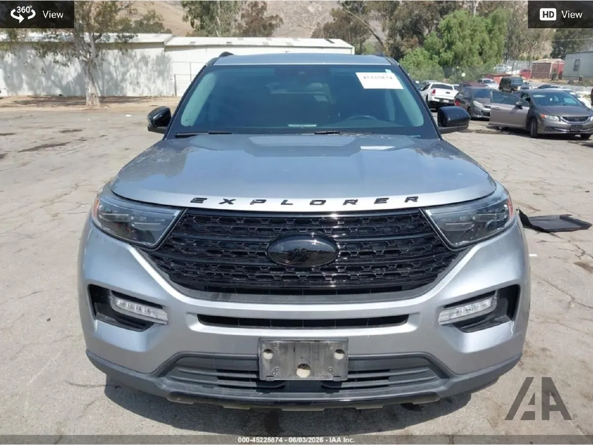 FORD EXPLORER XLT 2023