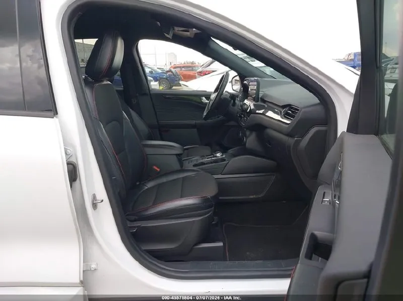 FORD ESCAPE ST-LINE 2023