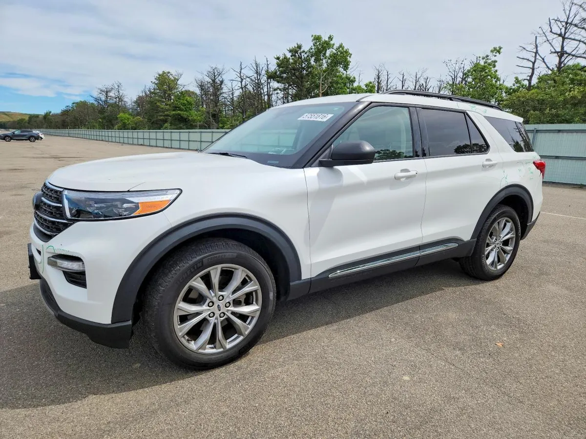 FORD EXPLORER XLT 2023