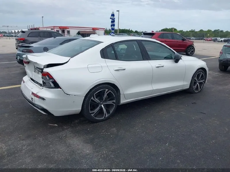 VOLVO S60 B5 PLUS DARK 2024