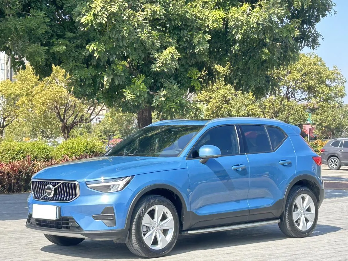 VOLVO XC40 B3 2023
