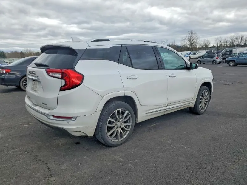 GMC TERRAIN DENALI 2023