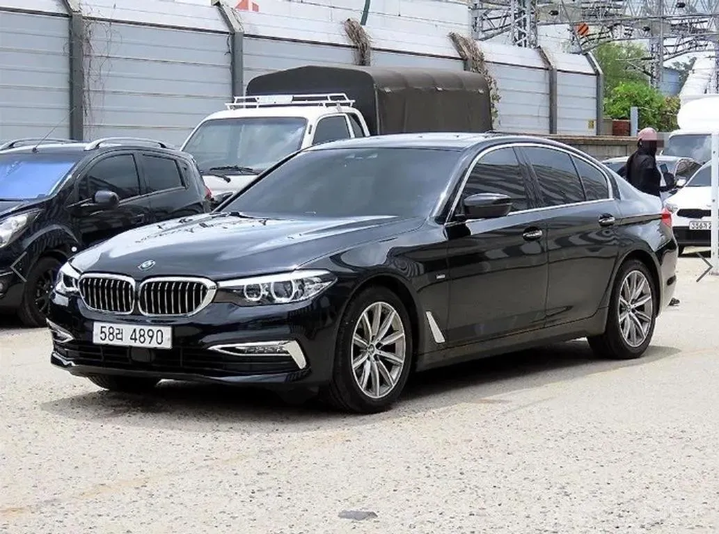 BMW G30 520I SDRIVE LUXURY 2018