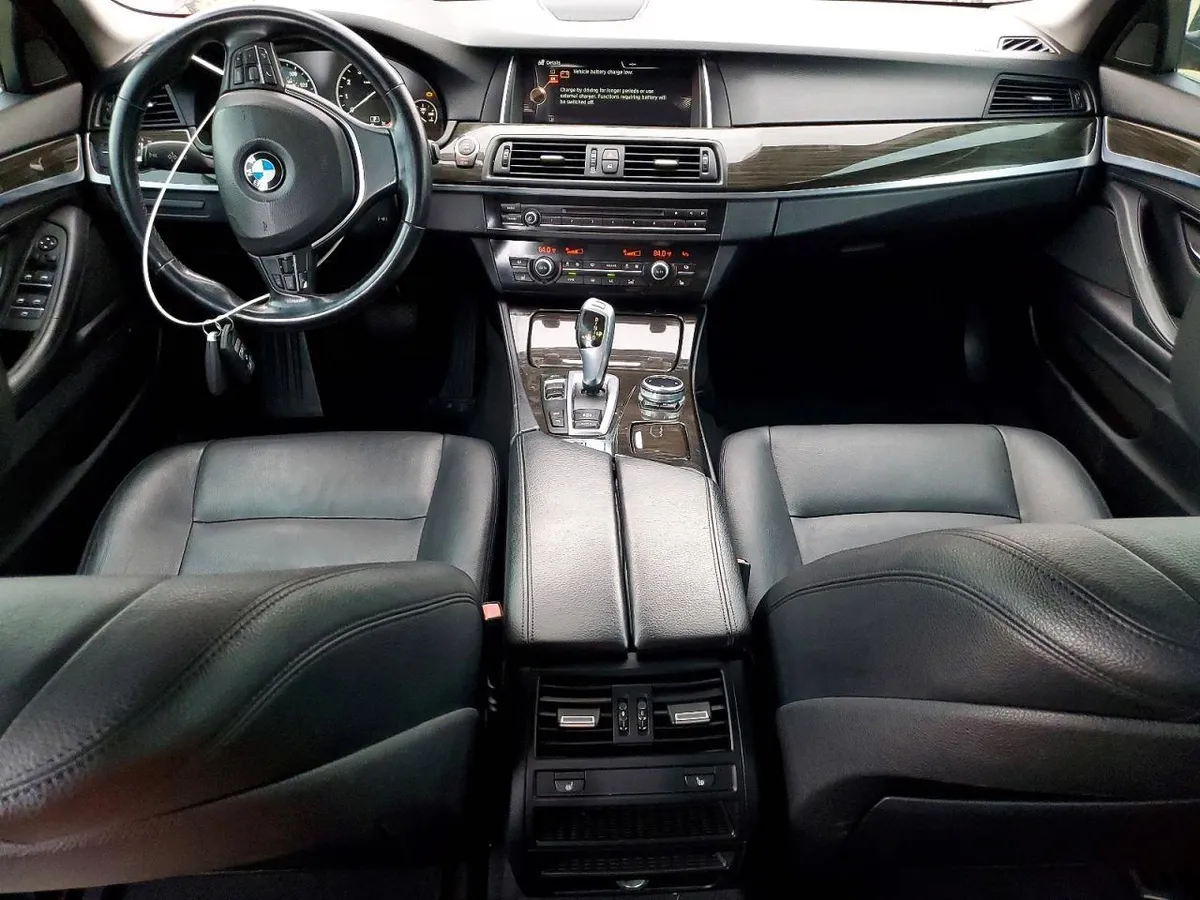 BMW 528 XI 2015