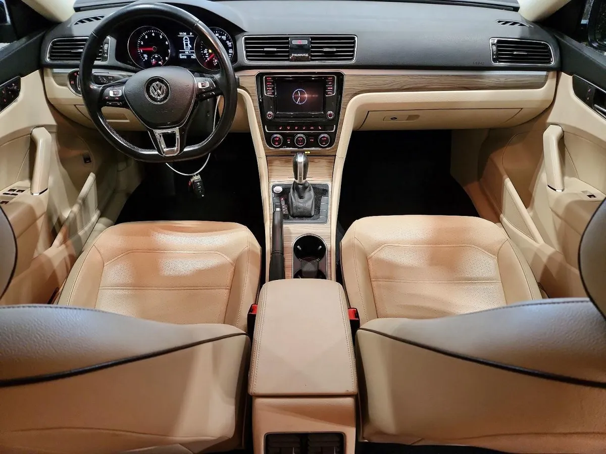 VOLKSWAGEN PASSAT SE 2018