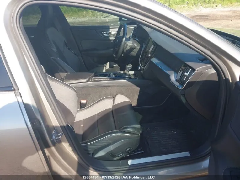 VOLVO S60 T6 R 2019