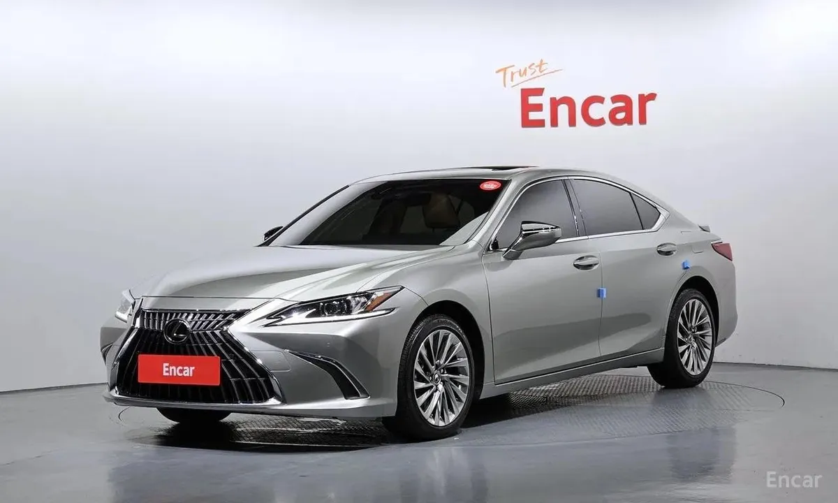 LEXUS ES300H LUXURY 2023