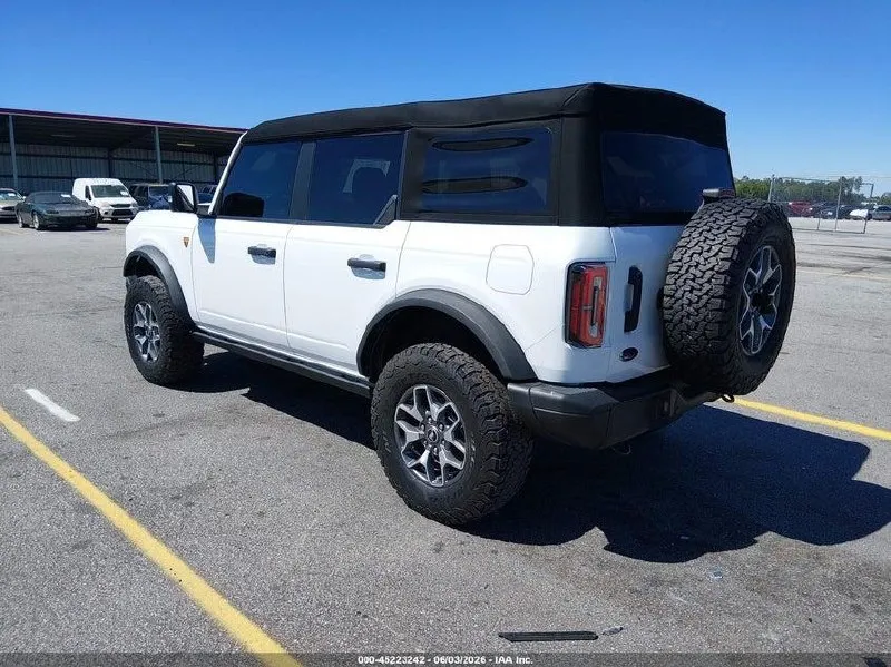 FORD BRONCO BADLANDS 2023