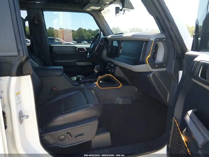 FORD BRONCO BADLANDS 2023