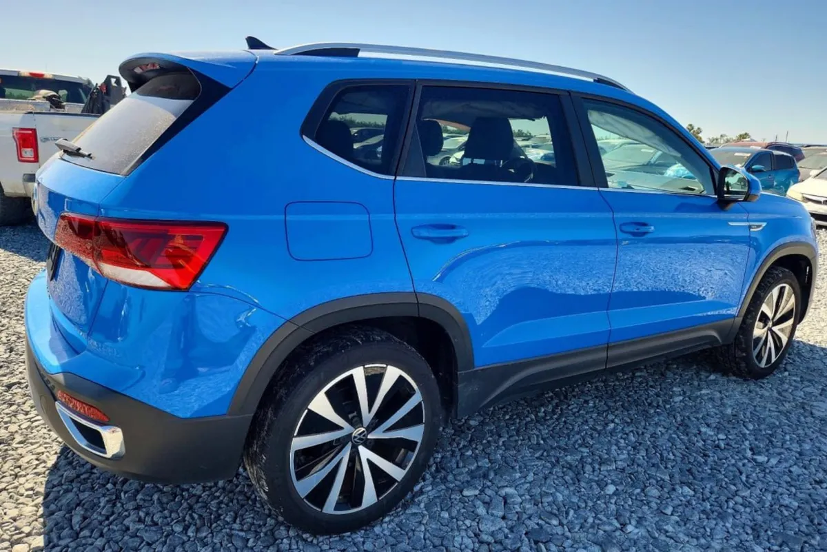 VOLKSWAGEN TAOS SE 2023