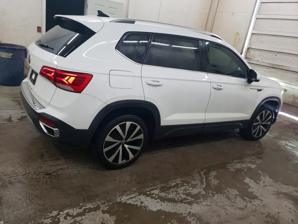 VOLKSWAGEN TAOS SE 2022