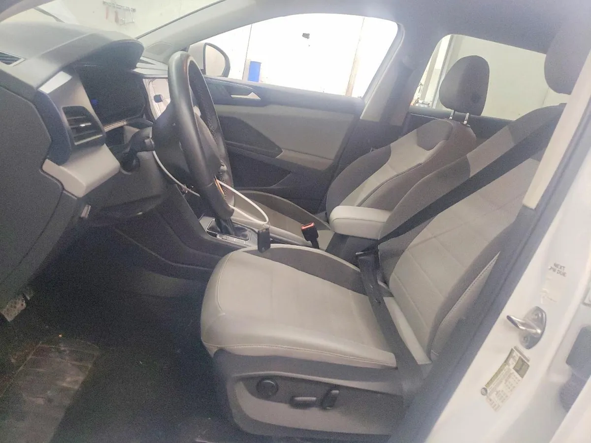 VOLKSWAGEN TAOS SE 2022