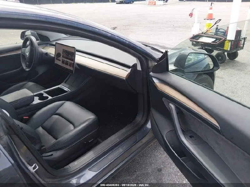 TESLA MODEL 3 REAR-WHEEL DRIVE 2023