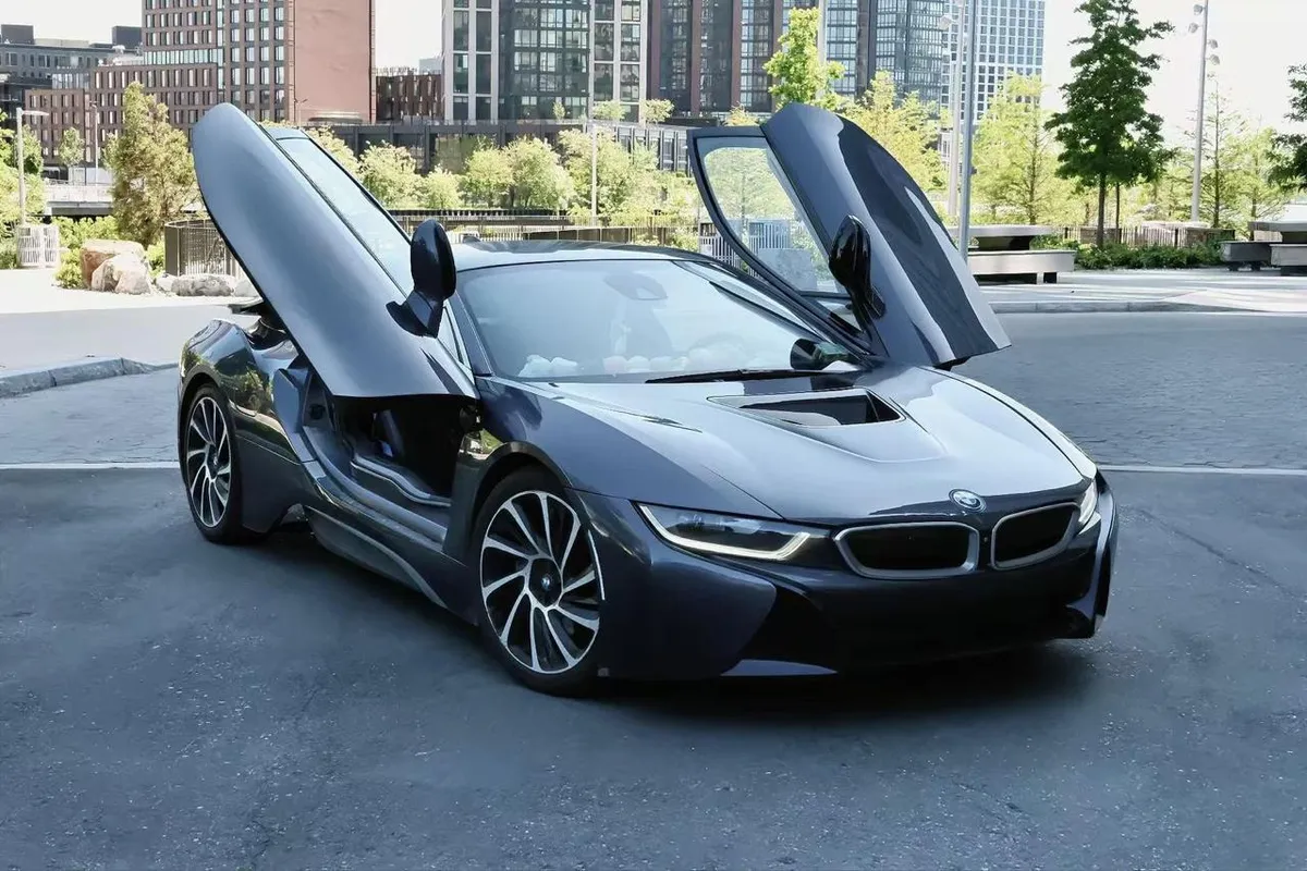 BMW I8 GIGA WORLD 1 2017