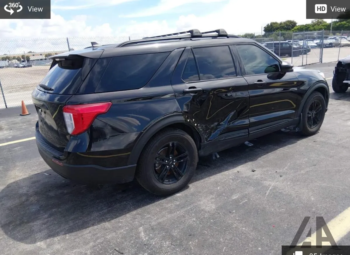 FORD EXPLORER XLT 2022